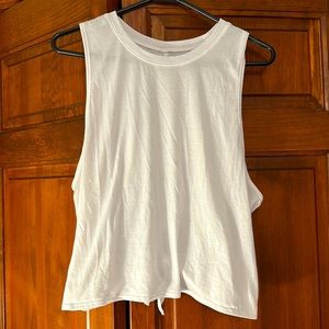 Stori tie back tank size 10 in white
